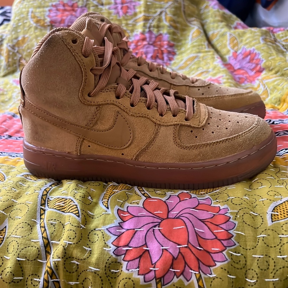 Nike Air Force 1 high top sneakers size 7